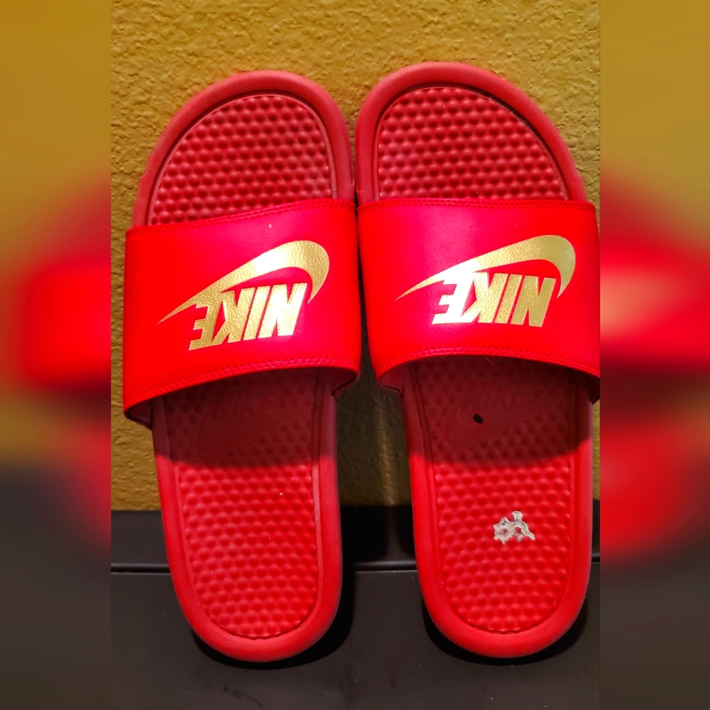 Nike Victori One Slides